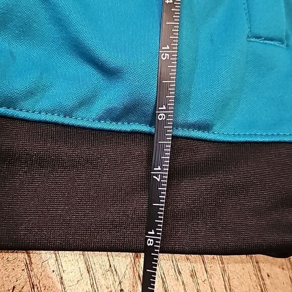 Jordan sweater size 5-6 - Picture 6 of 10